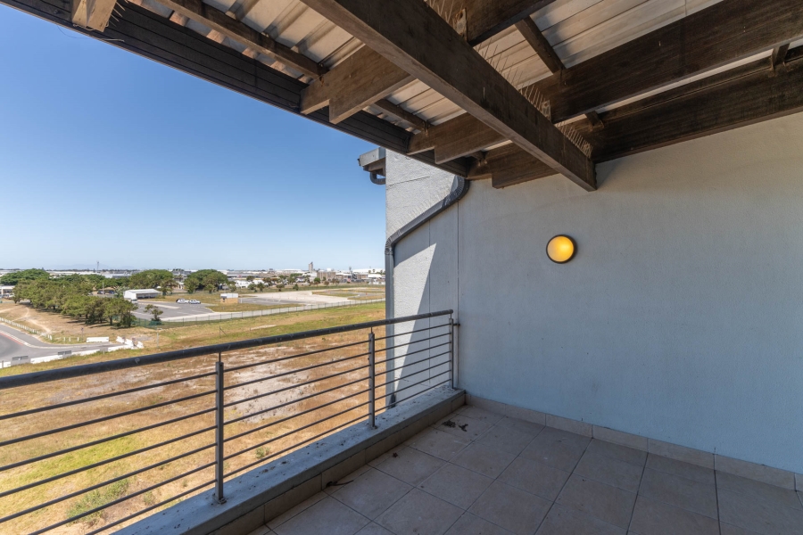 2 Bedroom Property for Sale in Royal Ascot Western Cape